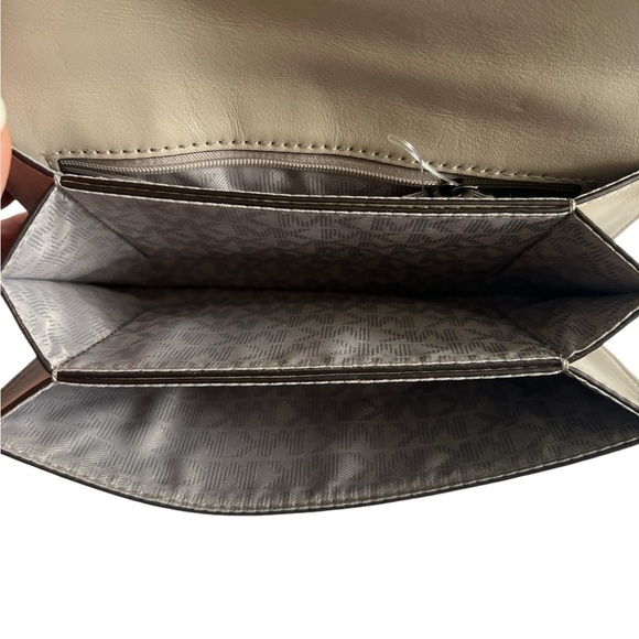 MICHAEL Michael Kors Sloan Studded Small Gusset Crossbody
Clutch Bag Cement - Picture 9 of 10